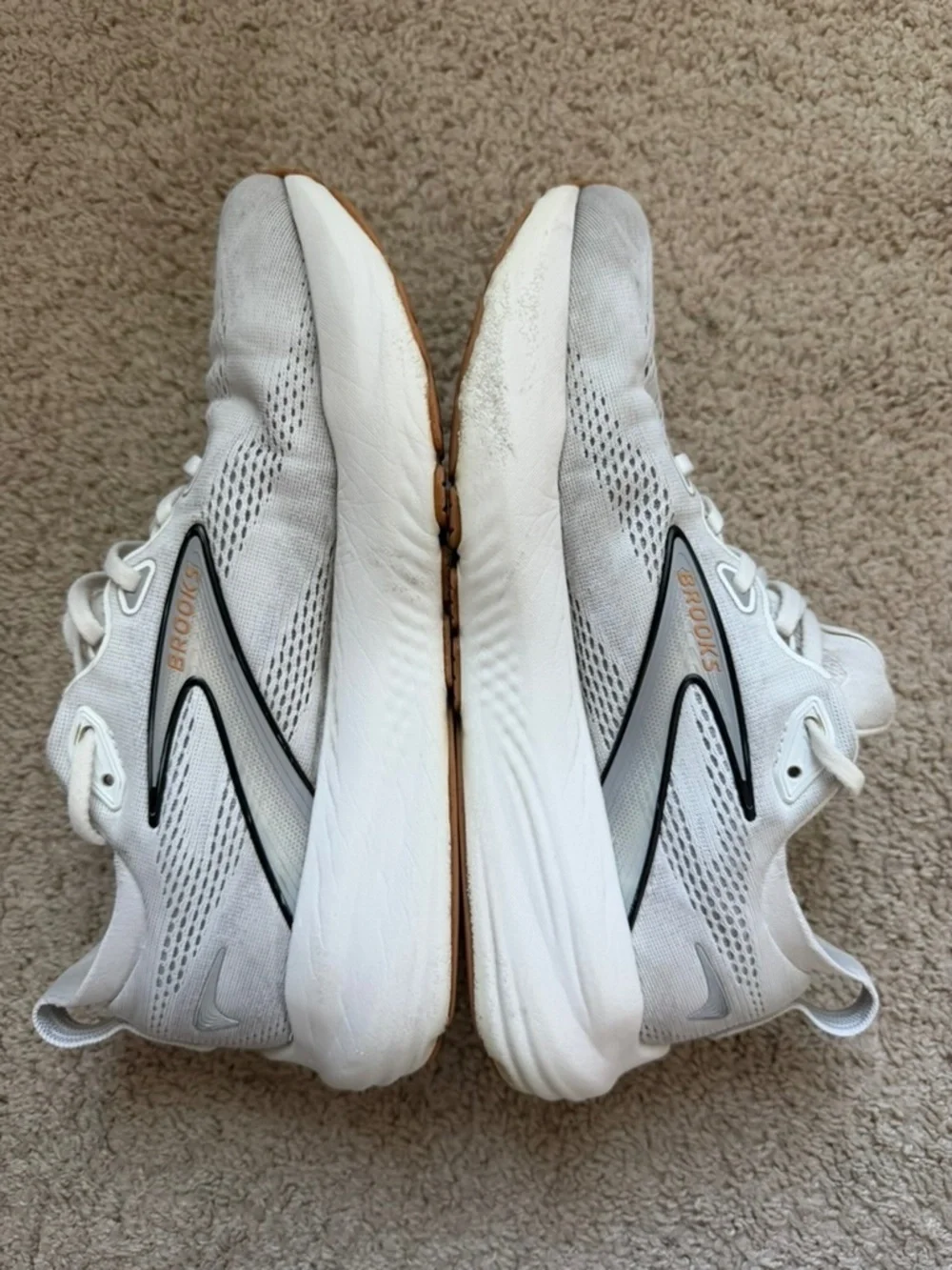 Brooks Glycerin 22 Running Shoes Womens 10 B White Silver Gum 1204341B135